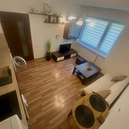 2 Izbovy - Blizko Centra Апартаменты