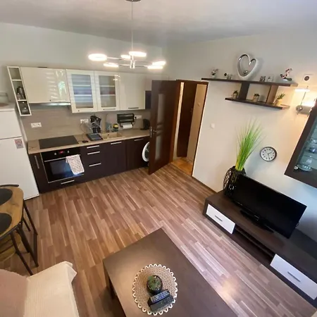 2 Izbovy - Blizko Centra Apartment Martin