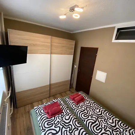 2 Izbovy - Blizko Centra *